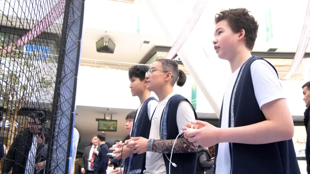 Digital Nauryz: турнир по дрон-футболу среди школьников провели в Астане (5)