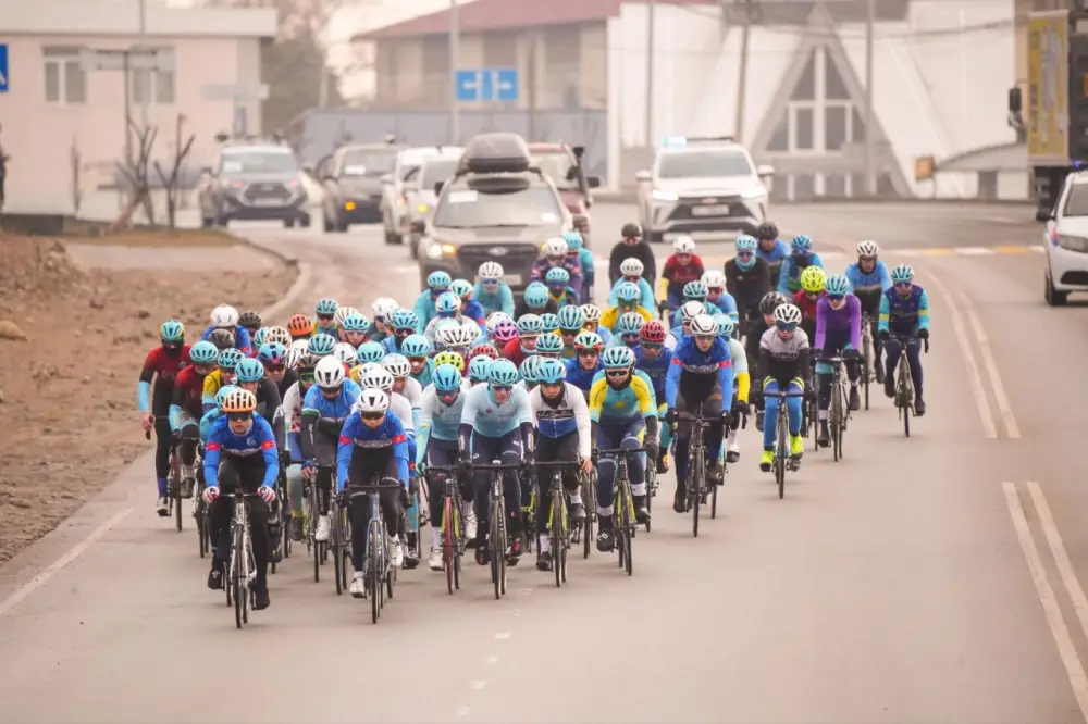 В Чолпон-Ата завершился Открытый зимний чемпионат Кыргызстана по велоспорту на шоссе Астане