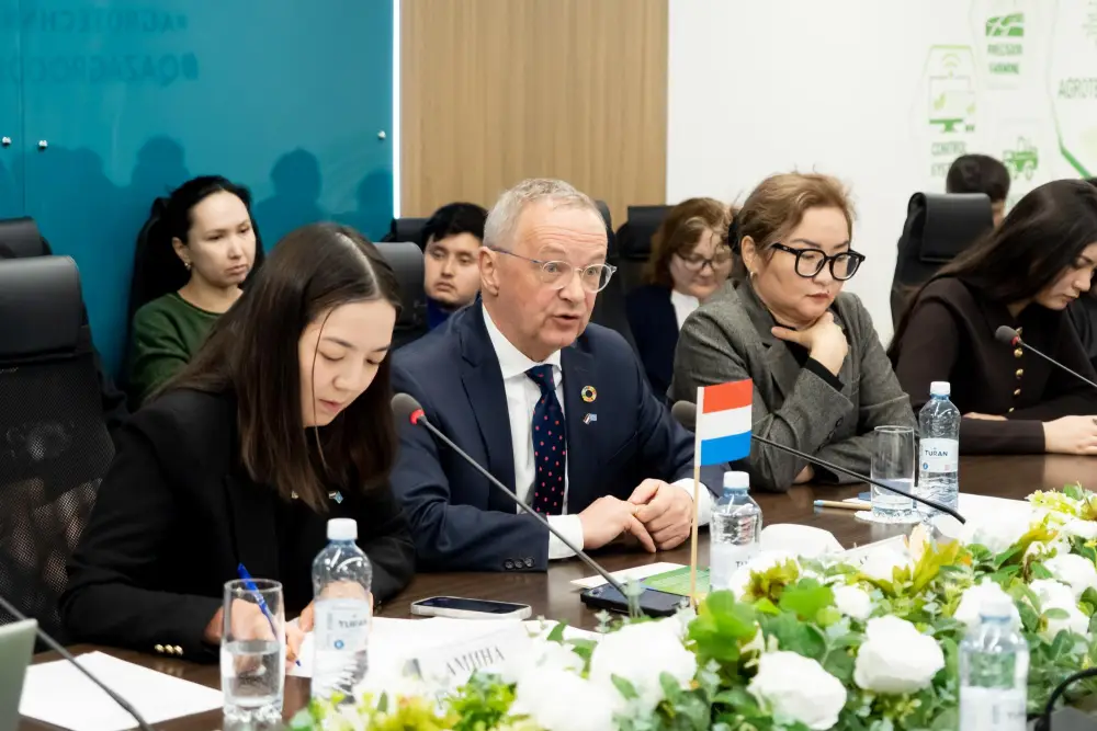 Роль женщин в устойчивом развитии сельского хозяйства обсудили в КазАТИУ (8)