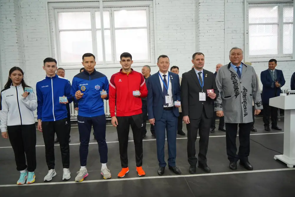 В Усть-Каменогорске стартовали зимние чемпионаты МЧС Казахстана по пожарно-спасательному спорту (8)