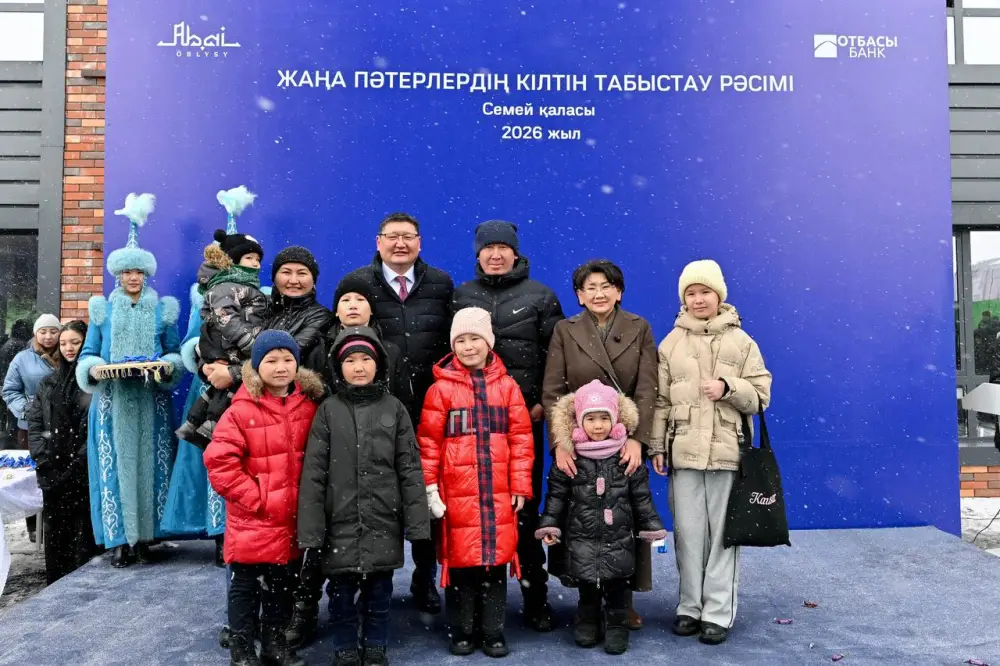 50 семей в Семее получили новые квартиры (4)