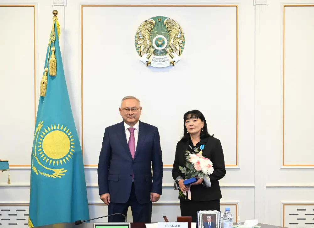 Ряд жителей области Жетісу награждены государственными наградами (4)