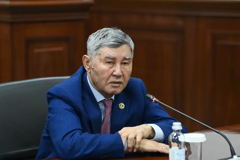 Подписан меморандум о передаче здания частной школы в областную коммунальную собственность (4)