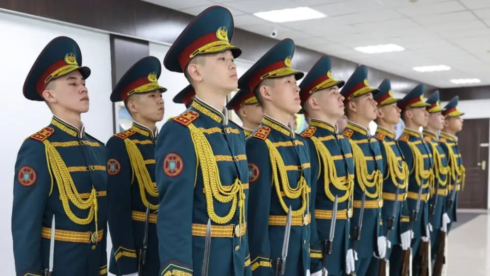 В Национальной гвардии форму и технику украсили национальным орнаментом (3)