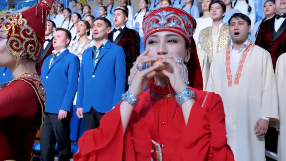 Кюй «Шернияз» и песня «Наурыз» прозвучали в исполнении 5 тысяч музыкантов в Астане (2)