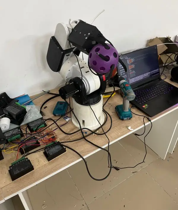 Ракетная платформа и бионический робот: карагандинцы взяли золото на национальном конкурсе (9)