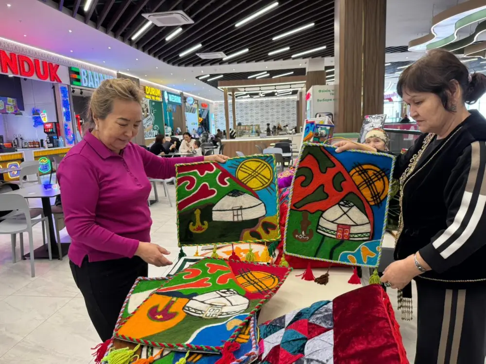 Выставка ремесленниц Центра активного долголетия провели в Астане в честь Наурыза (5)