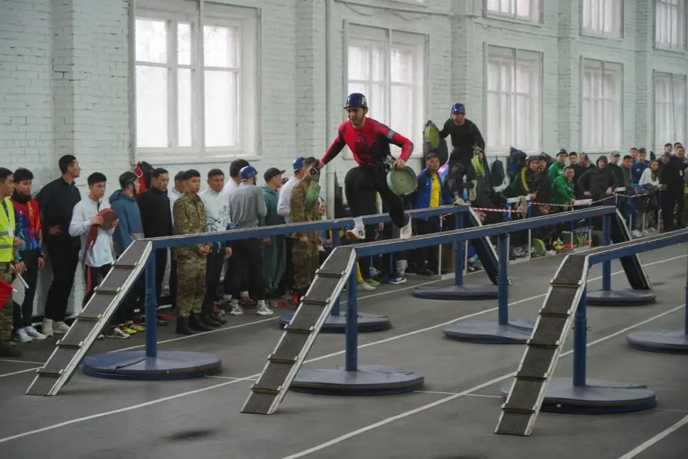 Подведены итоги второго этапа зимних чемпионатов по пожарно-спасательному спорту (9)