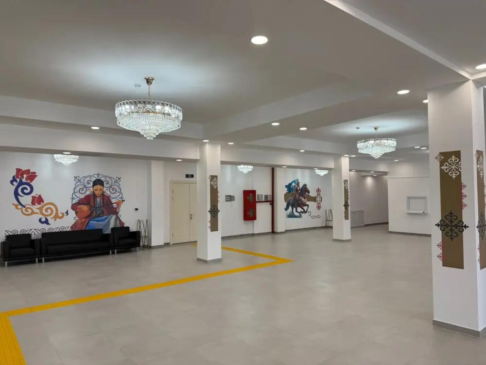 Строительство четырёх новых Домов культуры завершено в Курмангазинском районе, что способствует культурному развитию сельских жителей. Астане