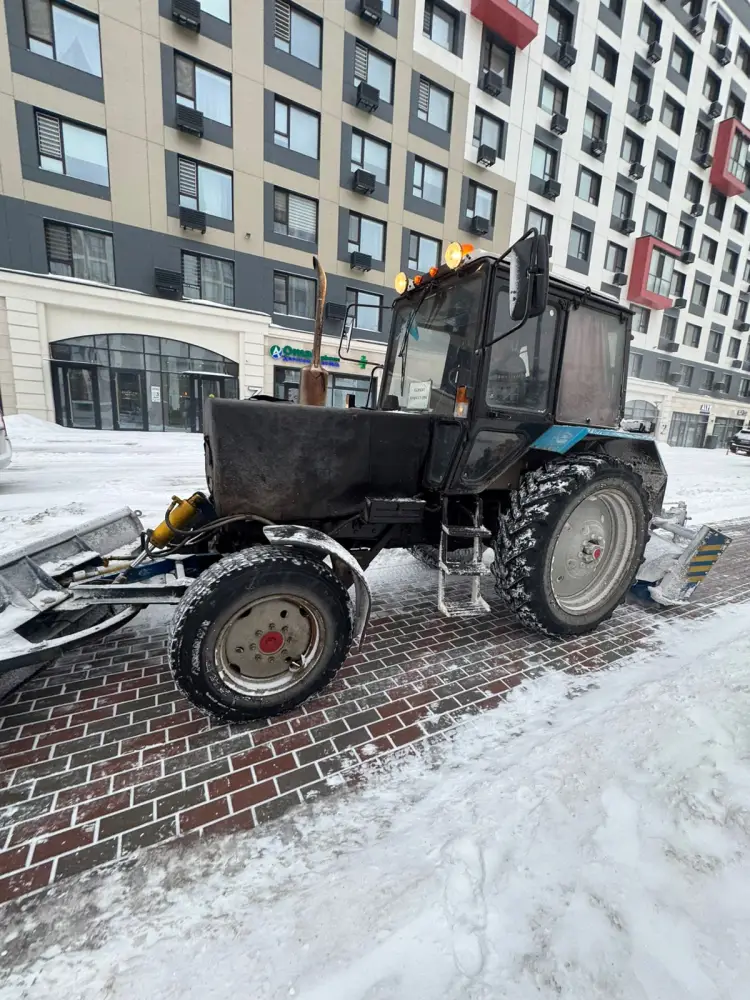 В Астане на снегоуборочные работы вывели более 1,7 тыс. единиц спецтехники (8)