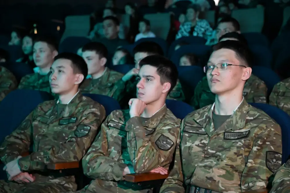 Золотой фонд казахстанской анимации – детям военнослужащих (2)