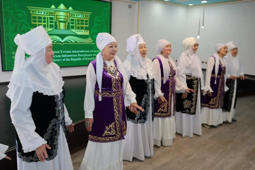 В рамках Наурызнама в столице прошел фестиваль национальной одежды Астане
