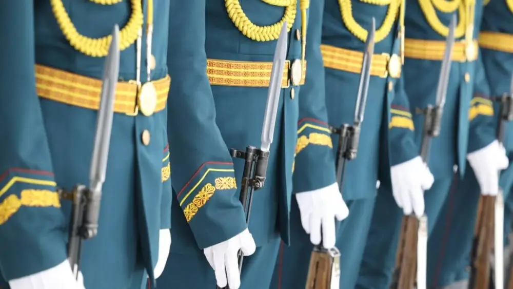 В Национальной гвардии форму и технику украсили национальным орнаментом Астане