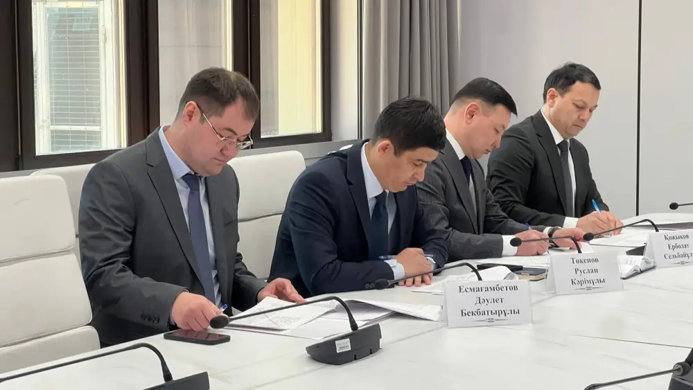 Министр экологии отвечает на вопросы алматинцев Астане