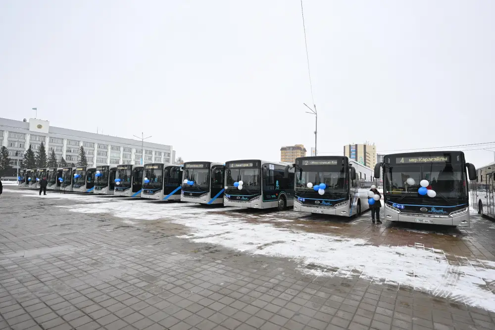 Парк общественного транспорта города Семей пополнился 32 современными автобусами (6)