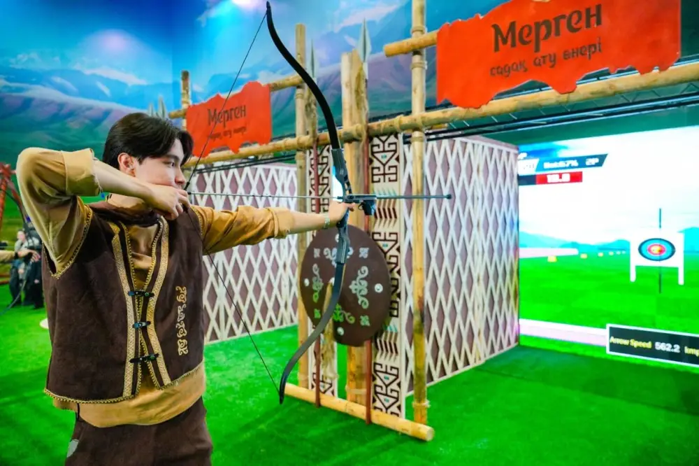 Наурыз в столице: традиции встречаются с инновациями благодаря роботу-вратарю Астане