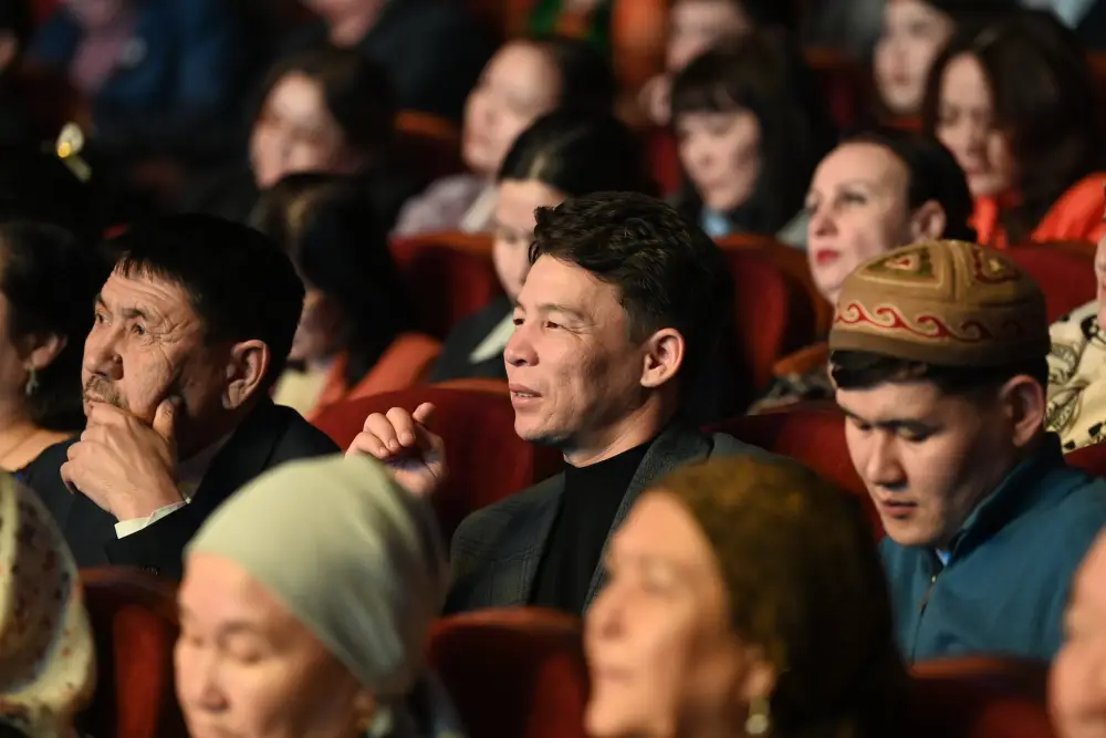 Состоялся творческий вечер «Жыр керуен», посвященный юбилею Алмасбека Алматова (6)