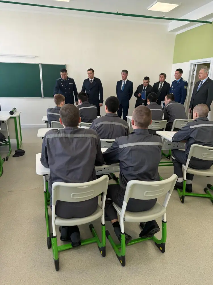 Артур Ластаев посетил учреждение для несовершеннолетних в Алматы (6)