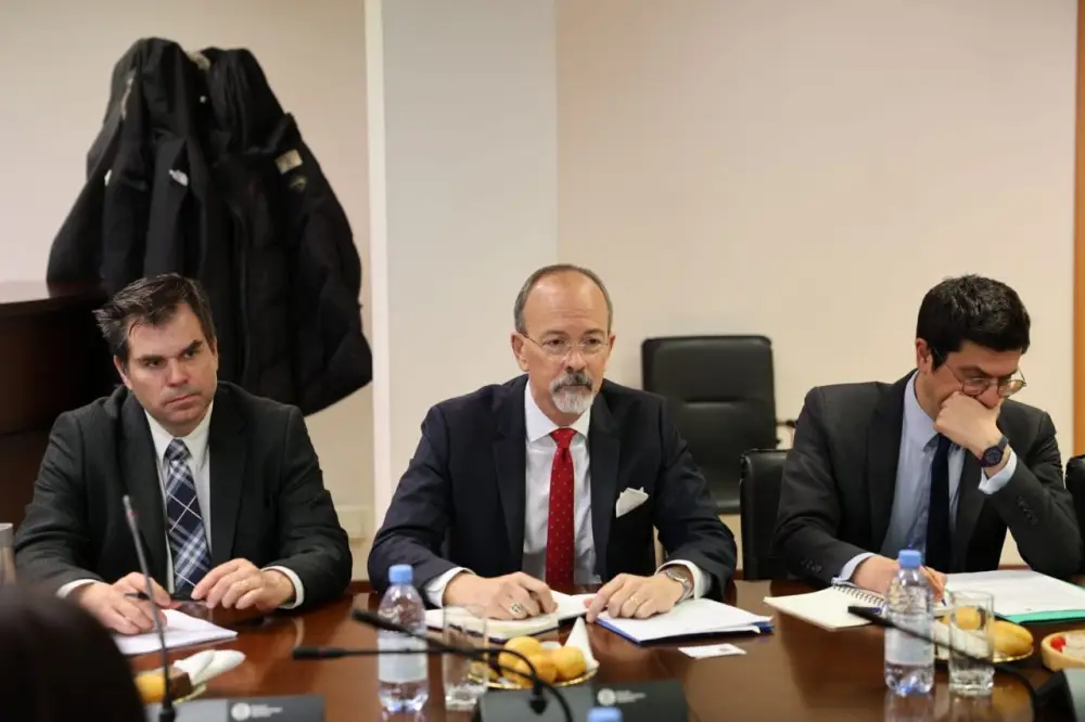 Развитие ТМТМ, внедрение рекомендаций ОЭСР и подготовка к RES 2026 обсуждены в Астане (2)