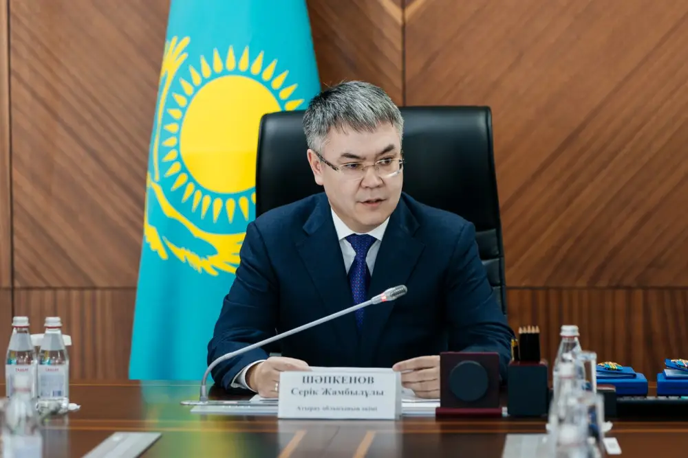 Вручение государственных наград в Атырау активным гражданам Астане