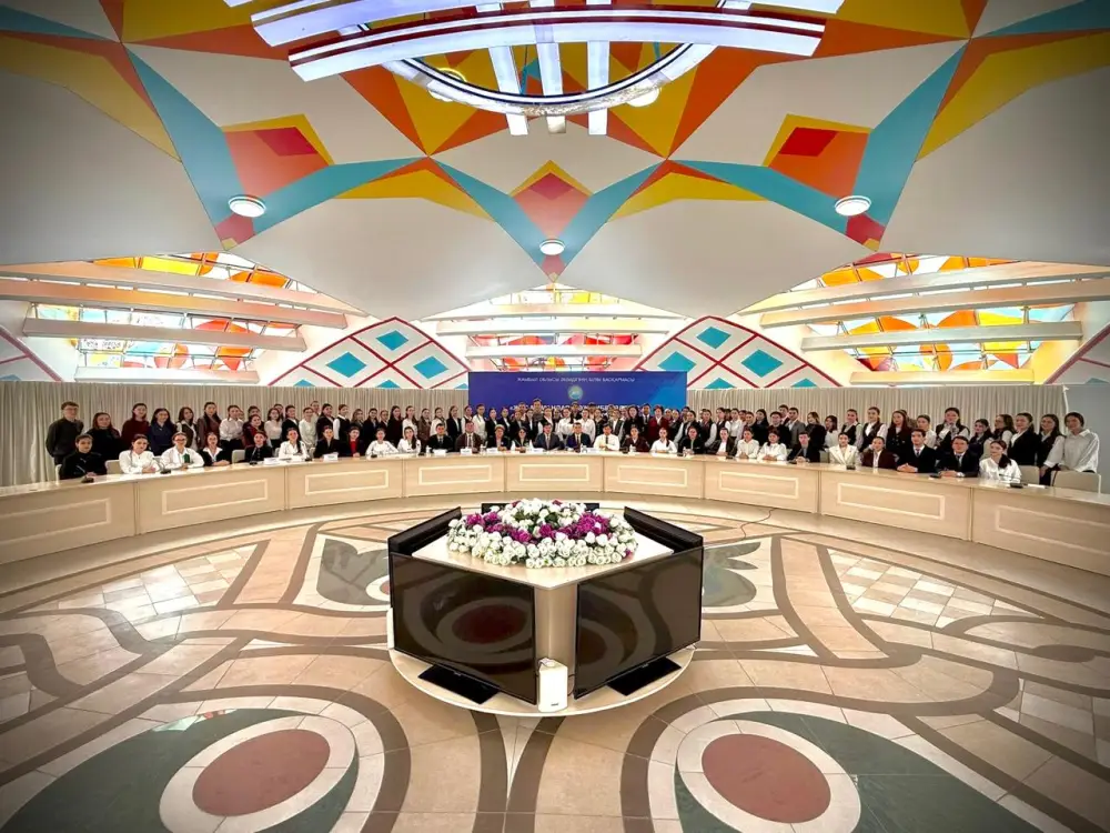 В Жамбылской области стартовал новый виток: 105 молодых педагогов без конкурса вступили в образовательный фронт Астане