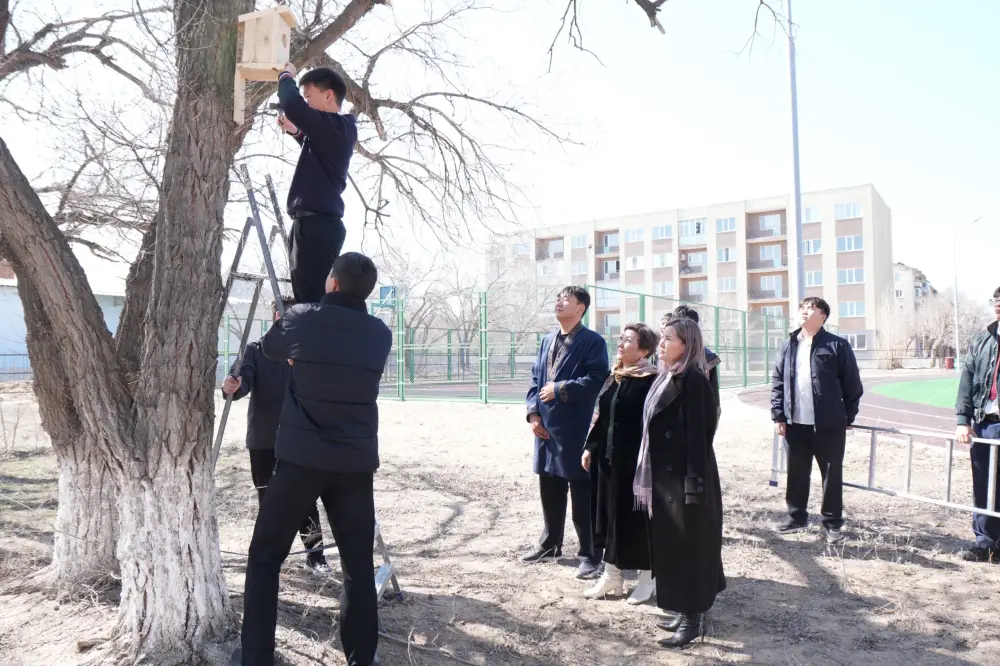 В Конаеве к празднику Наурыз прошла экологическая акция «Табиғат қанатында – Taza Life» (8)