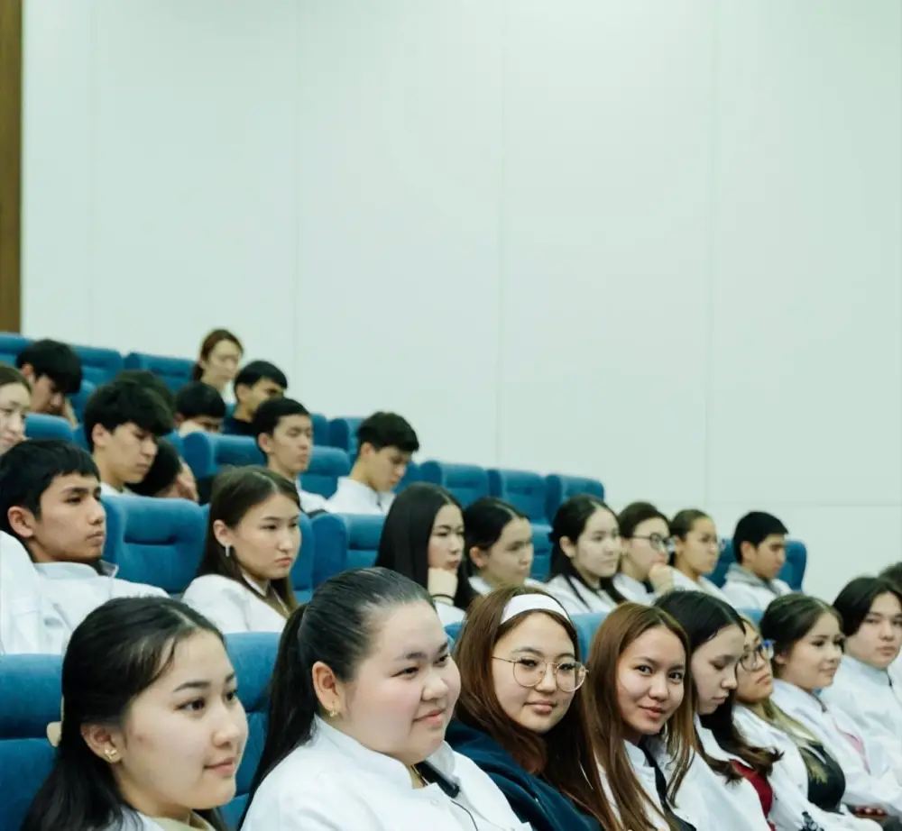 В столице проведена лекция по профилактике преступлений среди молодежи (2)