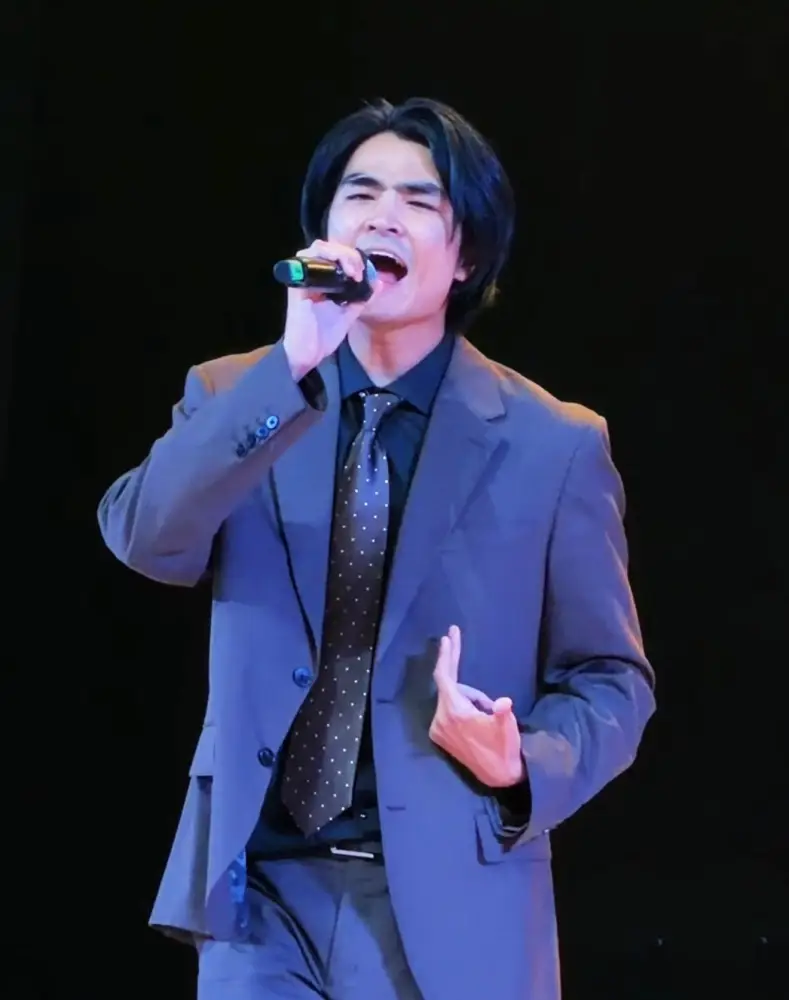 Актюбинцы выразили уважение, встав во время исполнения песни «Әлия» (4)