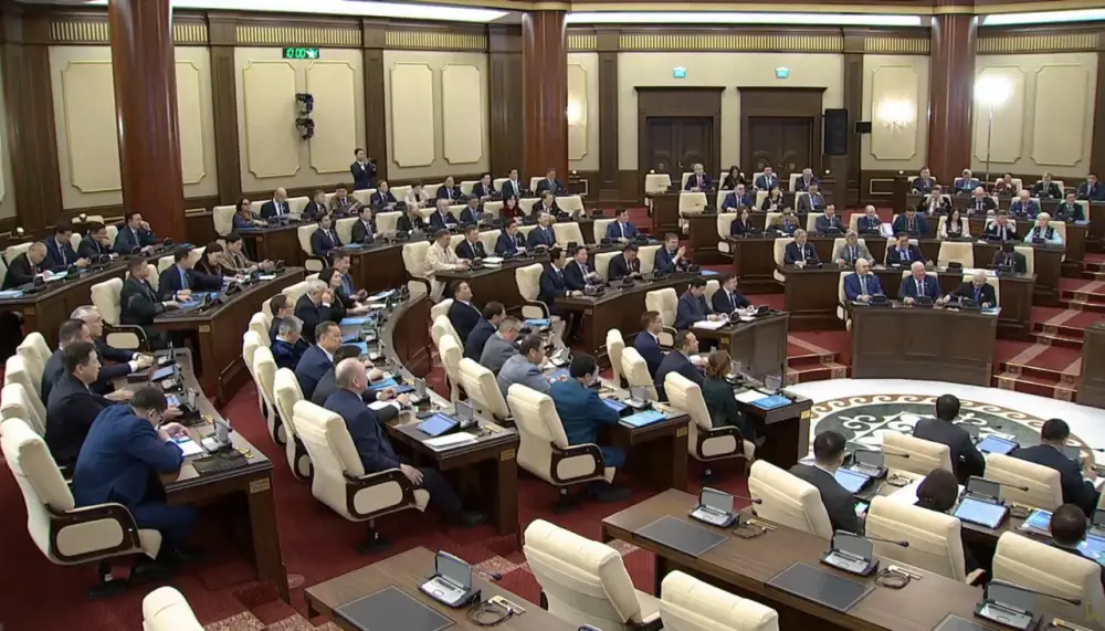 МАЖИЛИС ОДОБРИЛ В ПЕРВОМ ЧТЕНИИ НОВЫЙ ЗАКОН О ГОСУДАРСТВЕННОЙ СЛУЖБЕ Астане