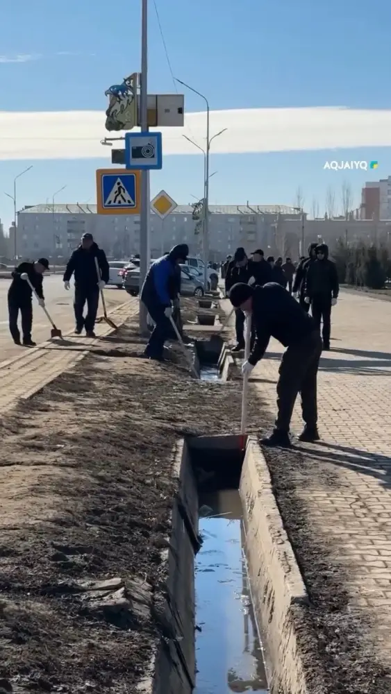В Уральске состоялся первый общегородской субботник этого года Астане