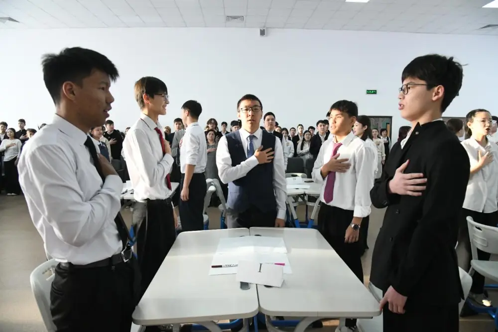 В Астане школьникам продемонстрировали последствия нарушения закона через кино Астане