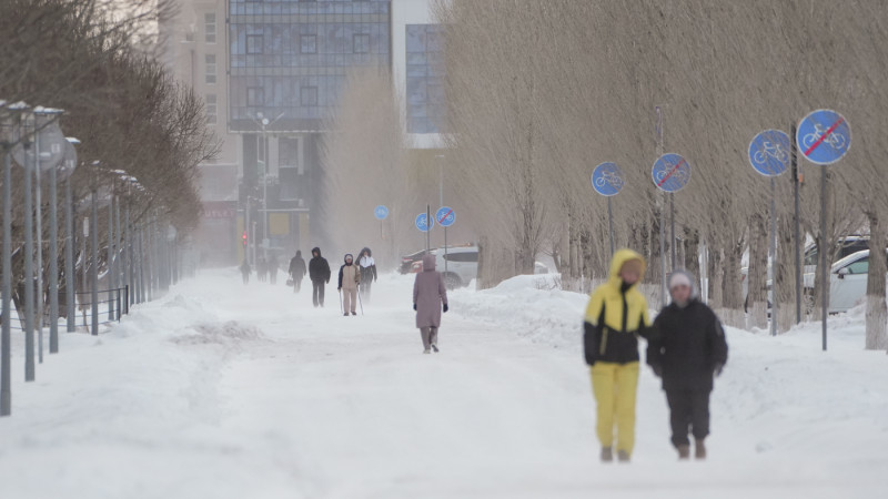 Астана столкнётся с метелями, в то время как Алматы насладится весенним теплом до +15°C: прогноз погоды на 7-9 марта Астане