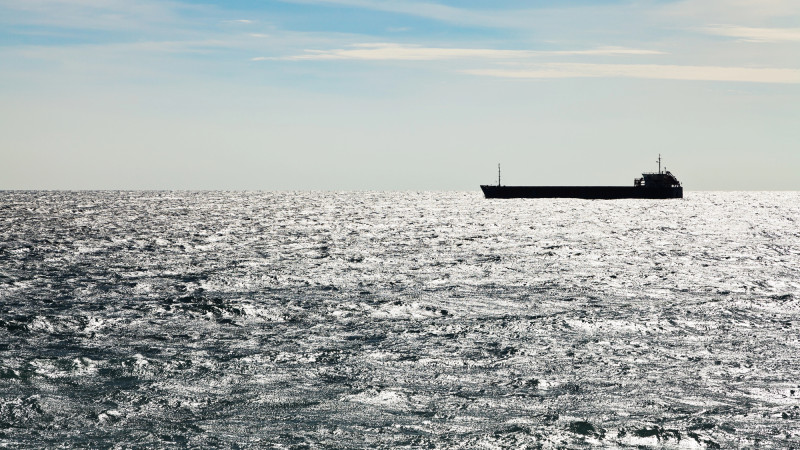 Атака на танкер в Чёрном море: Казахстан выражает обеспокоенность по поводу безопасности морских перевозок Астане