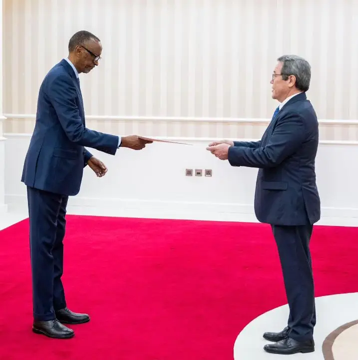 Казахстанский посол вручил грамоты в Руанде Астане