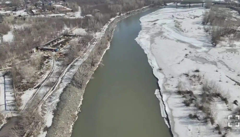 Интенсивное снеготаяние в Восточном Казахстане: круглосуточный мониторинг и оценка паводковых рисков Астане