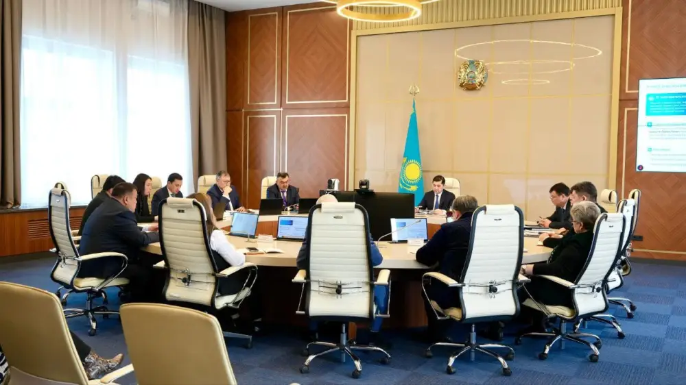На заседании Правительства рассмотрен план мероприятий по продвижению новой Конституции Астане