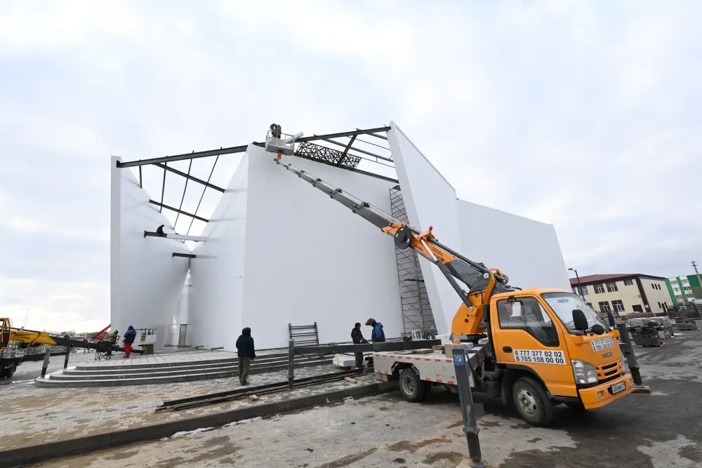 Аким области посетил Центр компетенций (3)