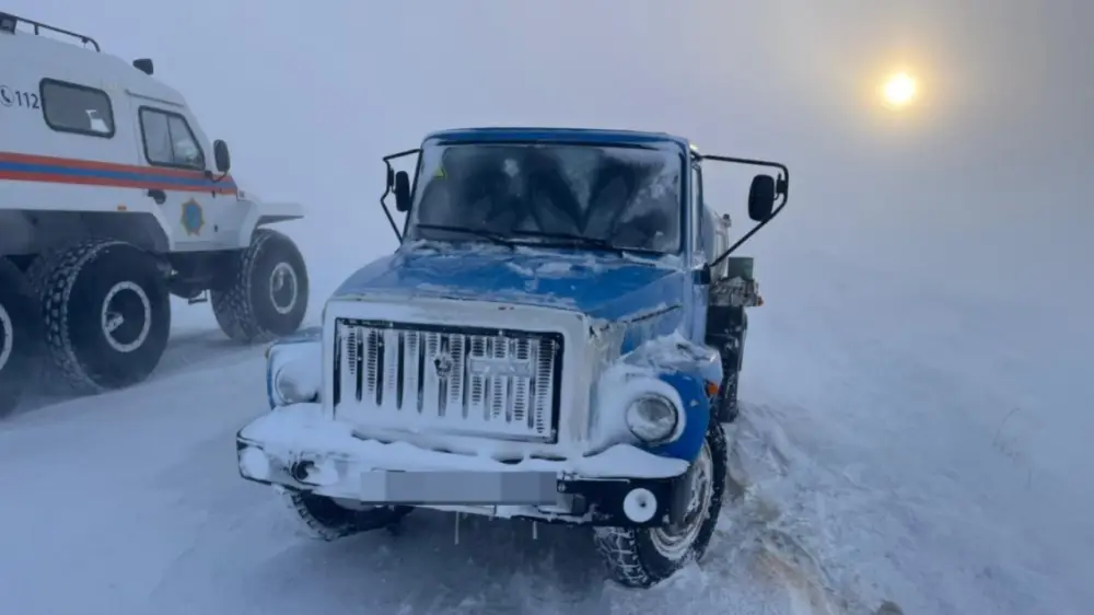 За прошедшие сутки из снежных заносов спасено и эвакуировано 760 человек (9)