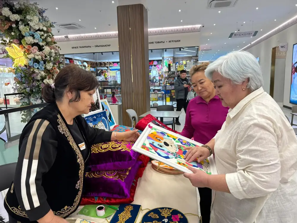 Выставка ремесленниц Центра активного долголетия провели в Астане в честь Наурыза (6)