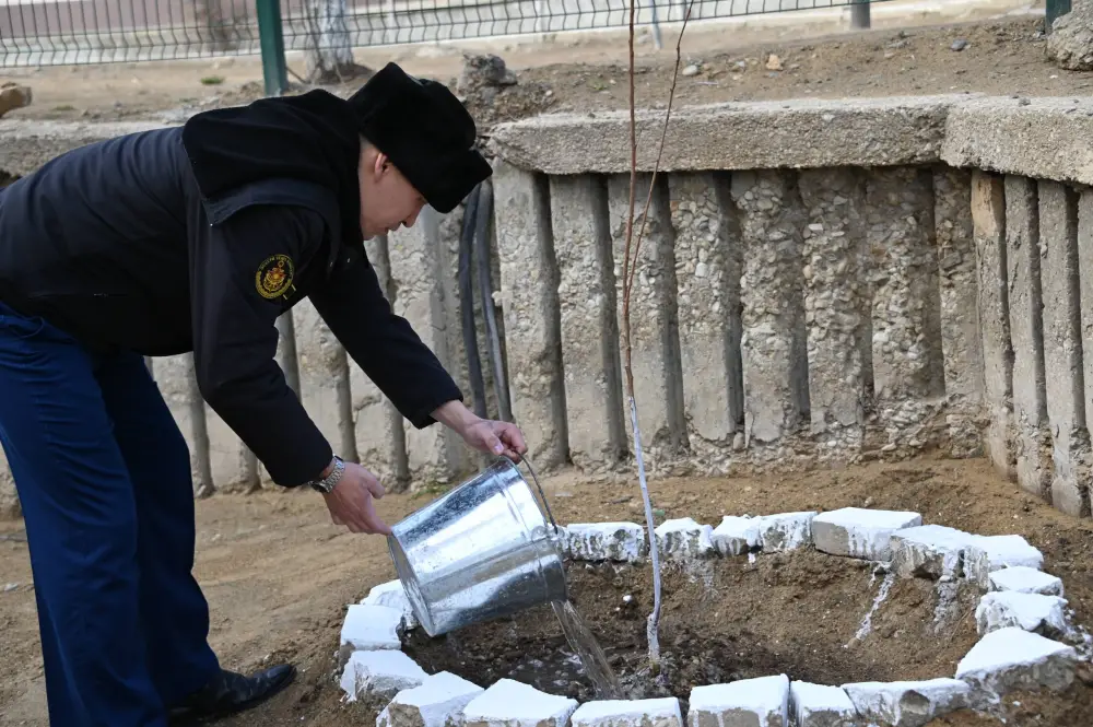 Военнослужащие: от военной формы до экологического фронта! Астане