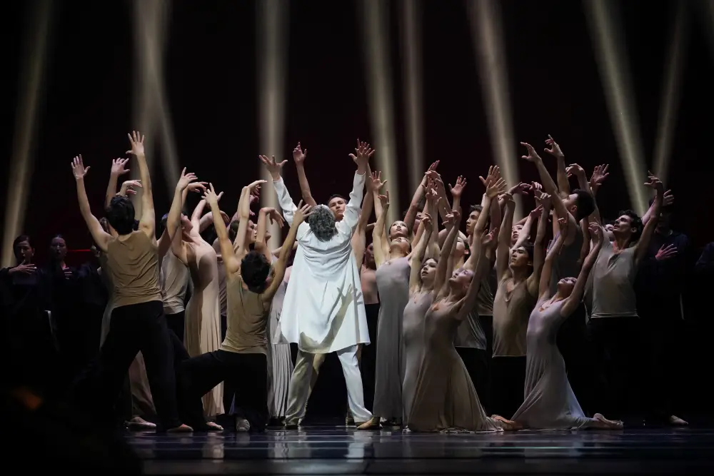 Постановка «Carmina Burana» в театре «Астана Балет»: исследование человеческой природы через искусство Астане