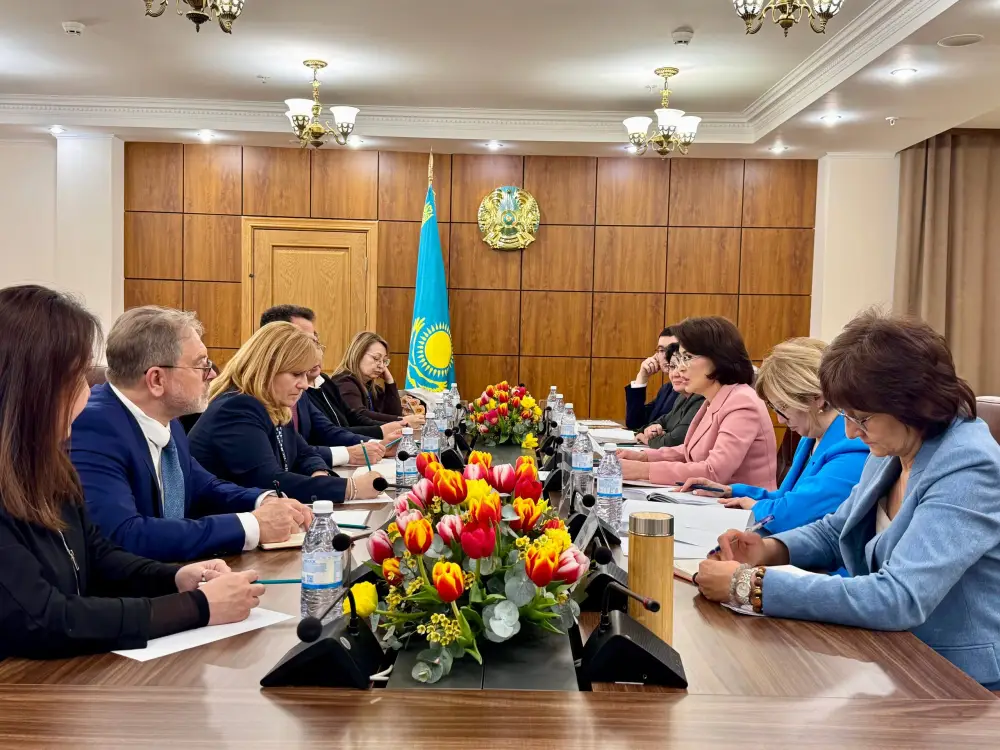 КАЗАХСТАН И ВОЗ НАМЕРЕНЫ ПРОДОЛЖАТЬ ПАРТНЕРСТВО В СФЕРЕ ПМСП (3)