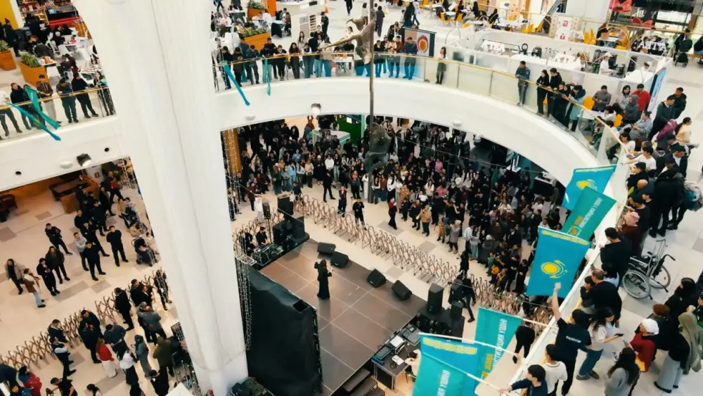 В Астане прошёл масштабный концерт в поддержку новой Конституции (7)