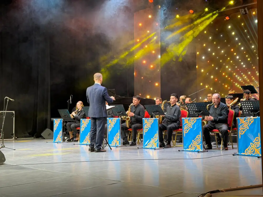 Концерт джазового оркестра в Восточно-Казахстанской области с талантливыми солистками Астане