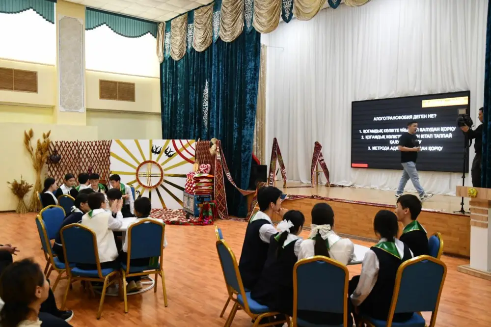 В Актобе прошёл интеллектуальный конкурс «Quiz» в рамках программы «Таза Қазақстан» (4)