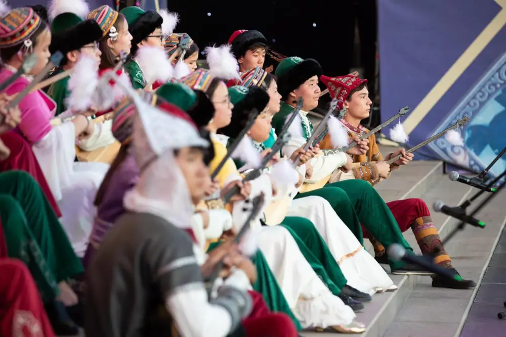 11 тысяч домбристов установят рекорд Казахстана в честь Наурыза (3)