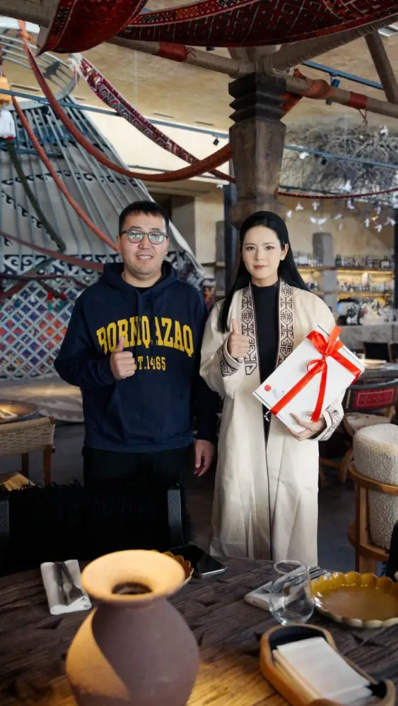 Алматы посетила китайский блогер с многомиллионной аудиторией Tao Tao (2)