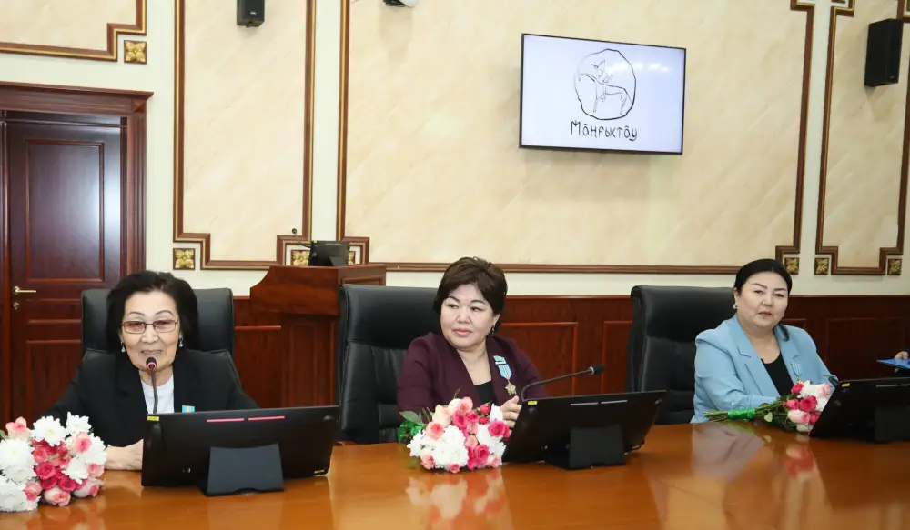 Нурдаулет Килыбай вручил государственные награды ряду тружеников (7)