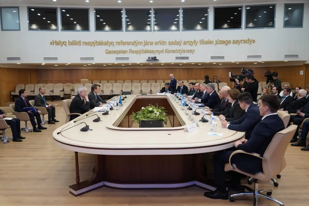 Референдум в Казахстане вызвал беспрецедентный интерес международных наблюдателей (6)