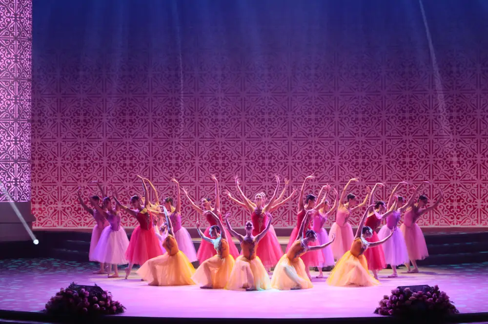 В Астане прошел праздничный концерт в честь Наурыза (7)